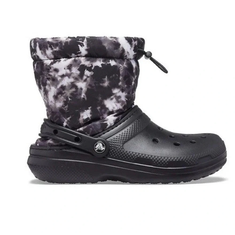 NWT Crocs Classic Lined Neo Puff Tie Dye Boot Black/White Mens 2/Women's 4‎